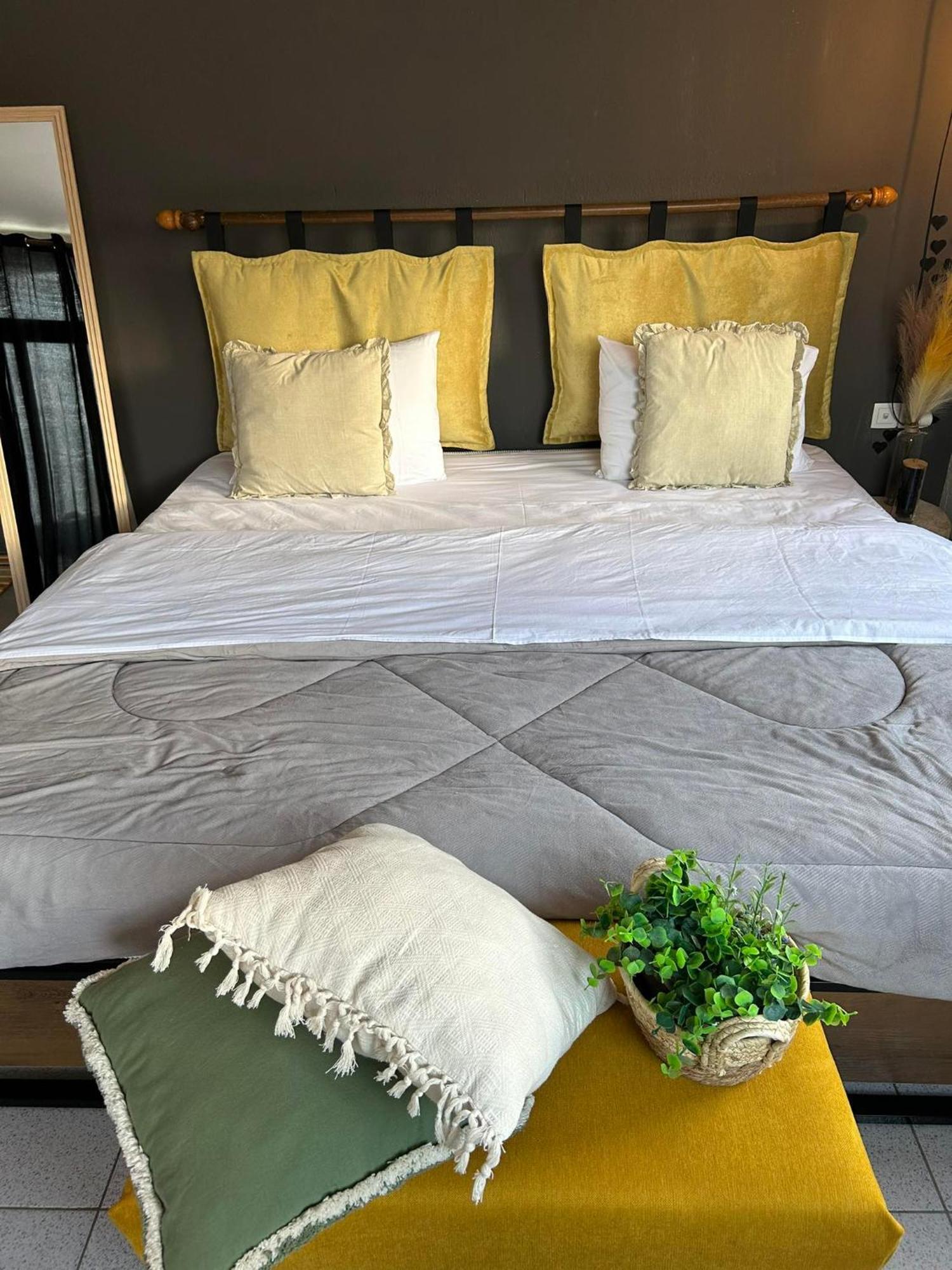 City Center Apartment Серес Екстериор снимка